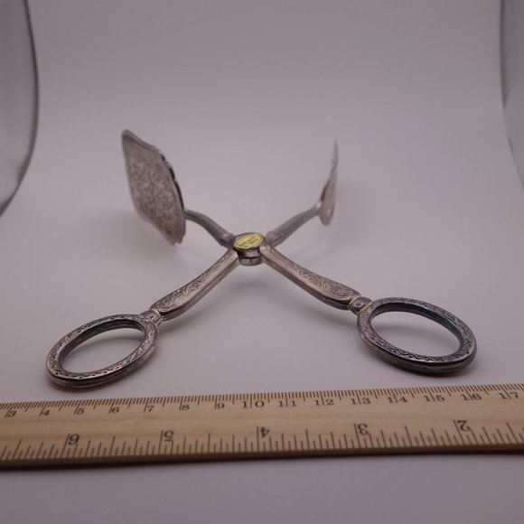 Vintage Zinc Alloy Made in Hong Kong Sandwich Tongs - Picture 16 of 16